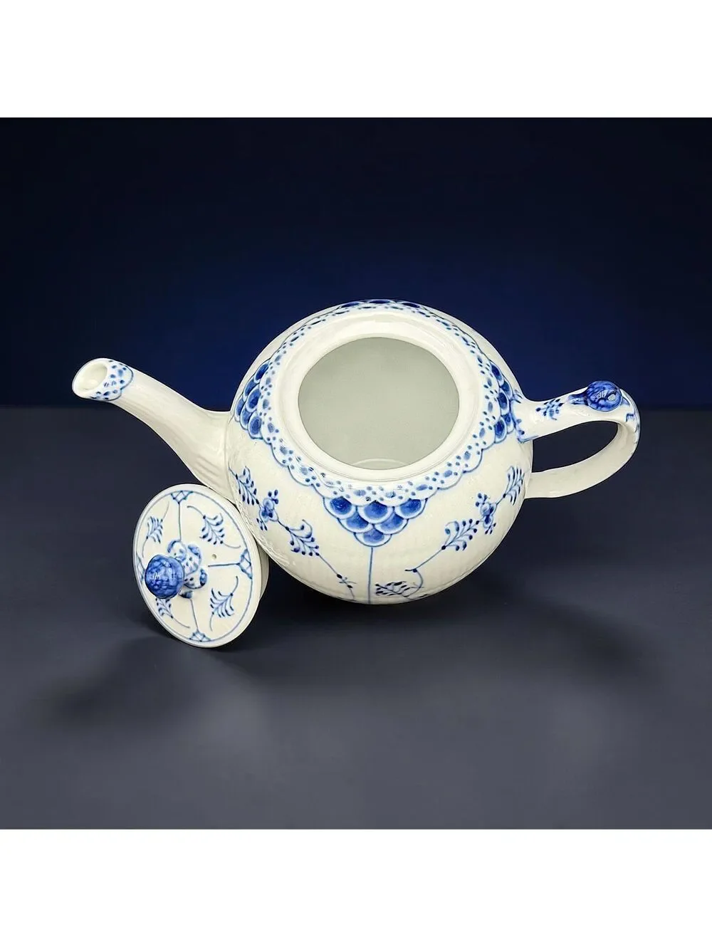 Vintage Royal Copenhagen Blue Fluted Plain Teapot #610 Denmark Porcelain Tea Pot